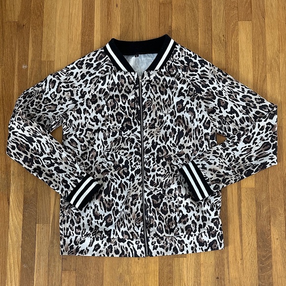 Jackets & Blazers - Leopard Print Women's Bomber Jacket